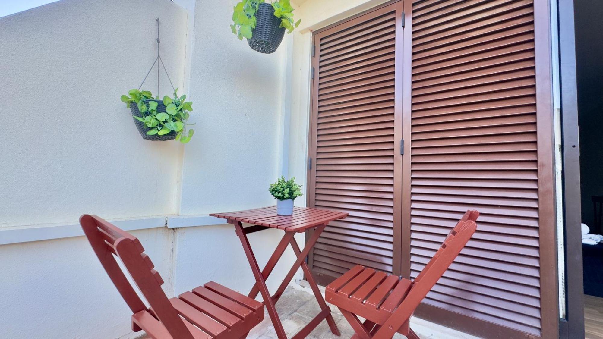 Cozy And Stylish Studio Apt Just 800M From The Beach - New On Booking! Албуфейра Экстерьер фото